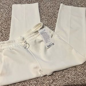 lululemon softstreme pants crop